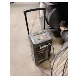 DIE HARD BATTERY CHARGER