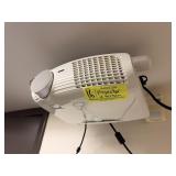 OPTMA PROJECTOR W/ SCREEN