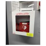 DEFIBRILLATOR