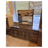 MEDEA DRESSER W MIRROR