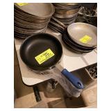 RUBBER HANDLE FRY PANS