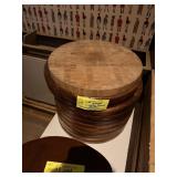 ROUND WOODEN PLATTERS