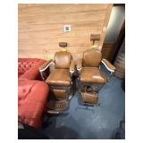 VINTAGE BARBER CHAIR