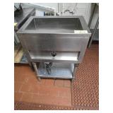 ELECTRIC  STEAM TABLE