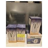 IN BOX  POURERS  / CARAFES