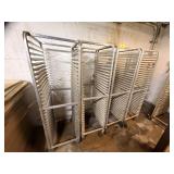 BAKERS RACK ON CASTER