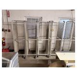 BAKERS RACK ON CASTER