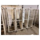 BAKERS RACK ON CASTER