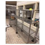 METAL WIRE RACK ON CASTER