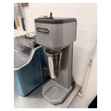 WARING MILKSHAKE BLENDER