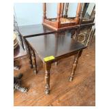 4 LEG WOODEN TABLE