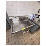 SS ONE COMPARTMENT SINK W DRAIN BOARD