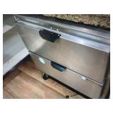 BEVERAGE AIR 2 DRAWER REFRIGERATED STAND