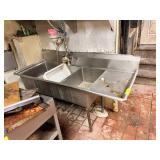 SS 3 BAY SINK W SPRAYER