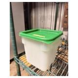 SMALL CAMBRO CONTAINER W BIN