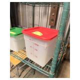 CAMBRO CONTAINER W RED LID