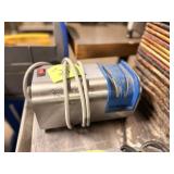 EDLUND KNIFE SHARPNER