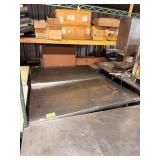 SS TABLE W METRO UNDER SHELF