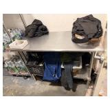 SS WORK TABLE W UNDERSHELF