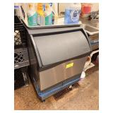 SCOTSMAN UNDERCOUNTER ICE MAKER