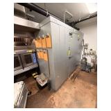 MASTER BILT 8 FT X 10 FT WALK IN COOLER