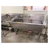 SS 3 COMPARTMENT SINK W DRAIN BOARD