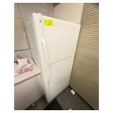 GE GTS18DBPXRWW Refrigerator Freezer