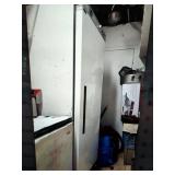 STAND UP FREEZER
