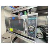 Amana Commercial Microwave Oven