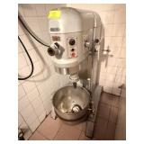 HOBART H-600 MIXER