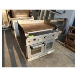 SOUTHBEND GRIDDLE W OVEN