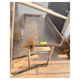SS TABLES ASSORTED