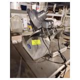 GLOBE SLICER
