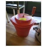 SALAD SPINNER