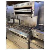 Commercial Gas Range with Broiler and Oven