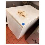 CHEST FREEZER
