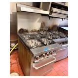 4 BURNER RANGE W/ OVEN