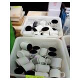 LOT OF COFFEE CUPS