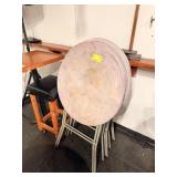 ROUND FOLDABLE TABLE