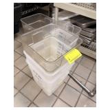 Assorted Cambro