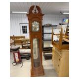 Grandfather Clock (90' tall, READ)