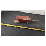 METAL TOY WHEELBARROW