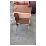 SIDE TABLE 27' TALL X 20' X 15'