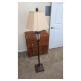 METAL FLOOR LAMP