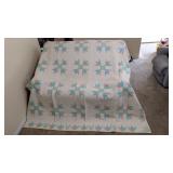 TULIP QUILT 82' X 78'