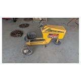 PLASTIC PEDAL TRACTOR