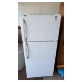 FRIGIDAIRE REFRIGERATOR