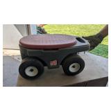 GARDEN HOPPER
