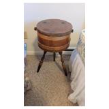 SEWING BOX 23' TALL X 12'