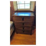 CHEST OF DRAWERS 40' TALL X 30' X 18'